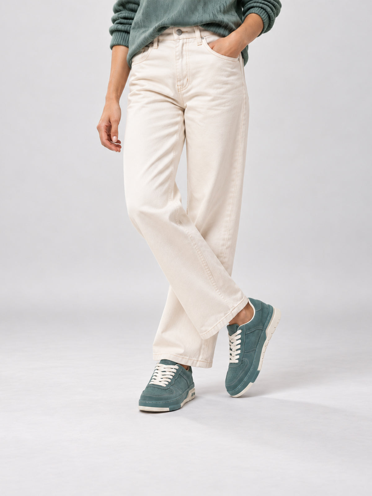 Women’s Vintage Green Suede Casual Sneakers