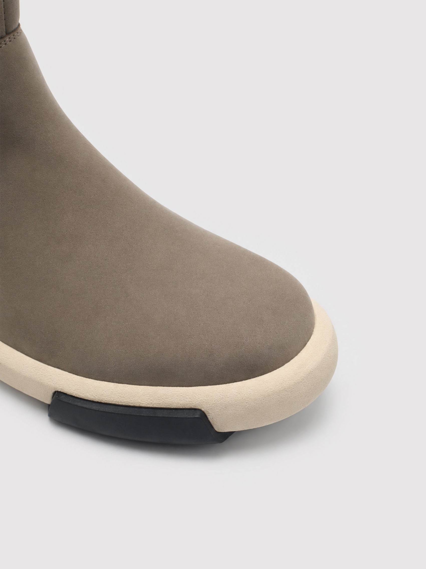 Arte In ActiThe Chelsea Block Boot