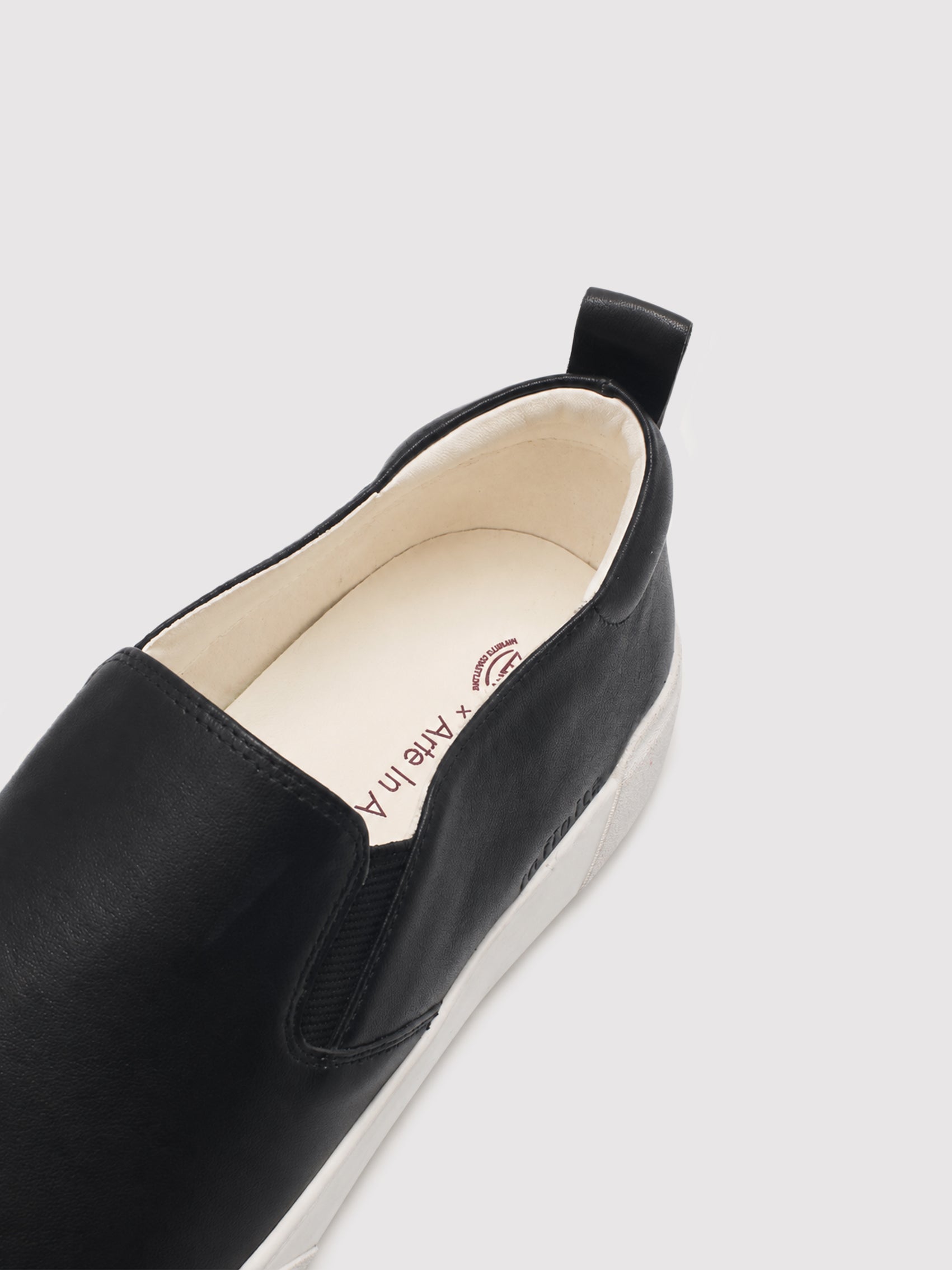 Infini Block Black Leather Slip-On Sneakers