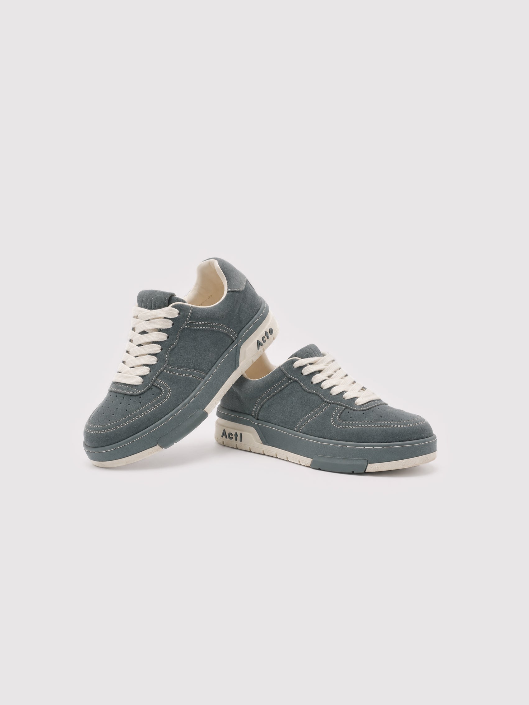 Vintage-Inspired Teal Suede Casual Shoes with Arte Branding