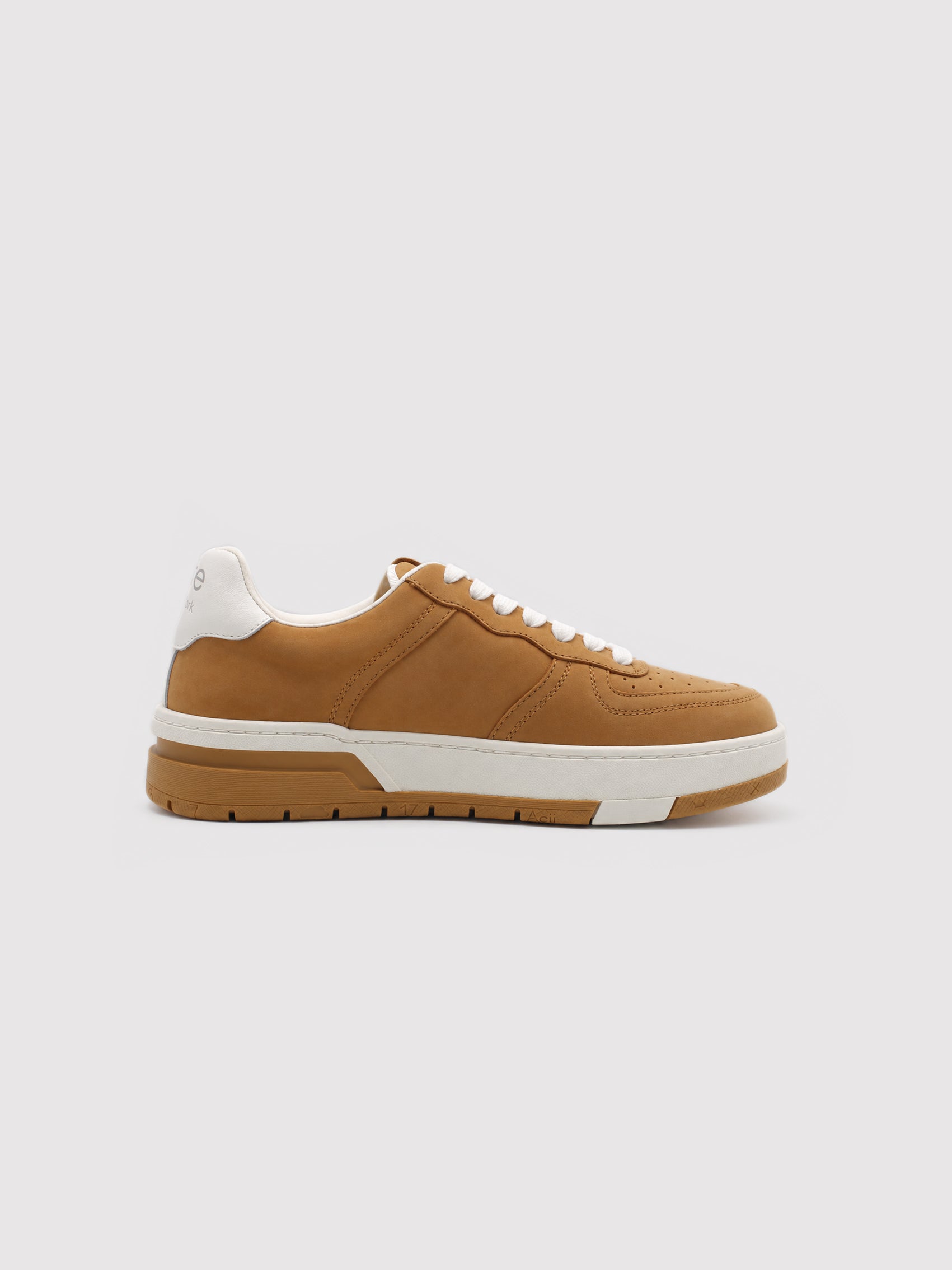 Arte Camel Court Sneakers with Off-White Accents