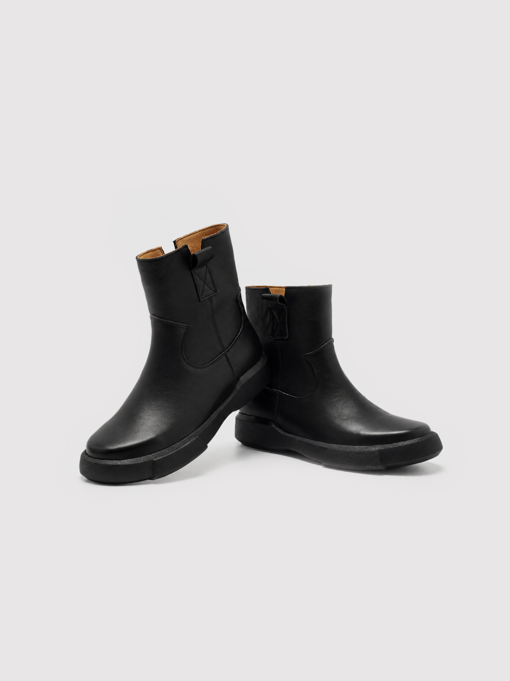 Minimalist Black Leather Ankle Boots with Functional Zipper