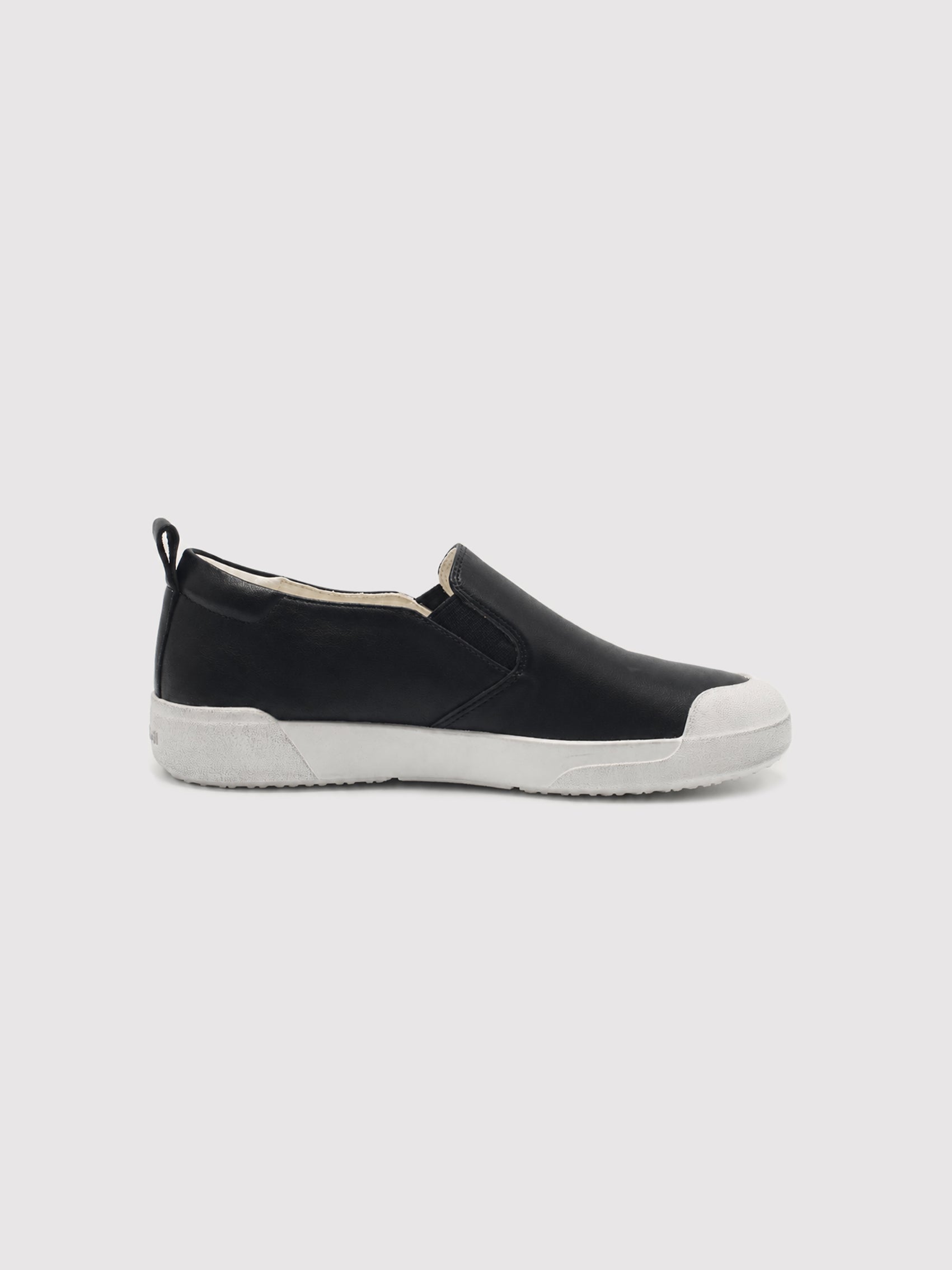Infini Block Black Leather Slip-On Sneakers