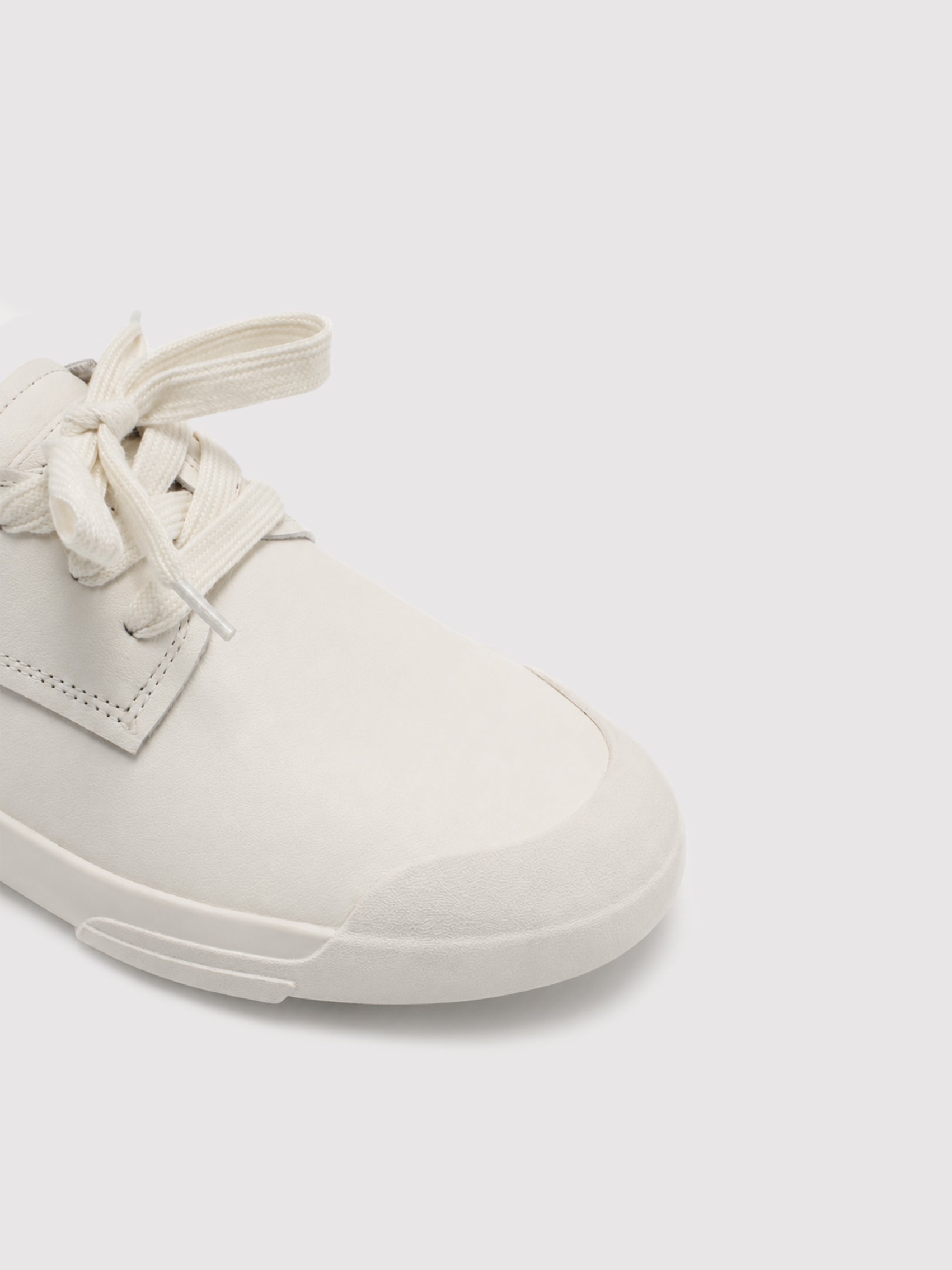 Infini Block White Leather Lace-Up Sneakers