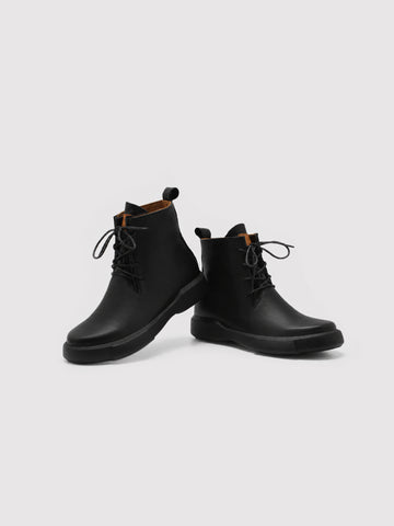 Black Leather Lace-Up Ankle Boots with Chunky Sole