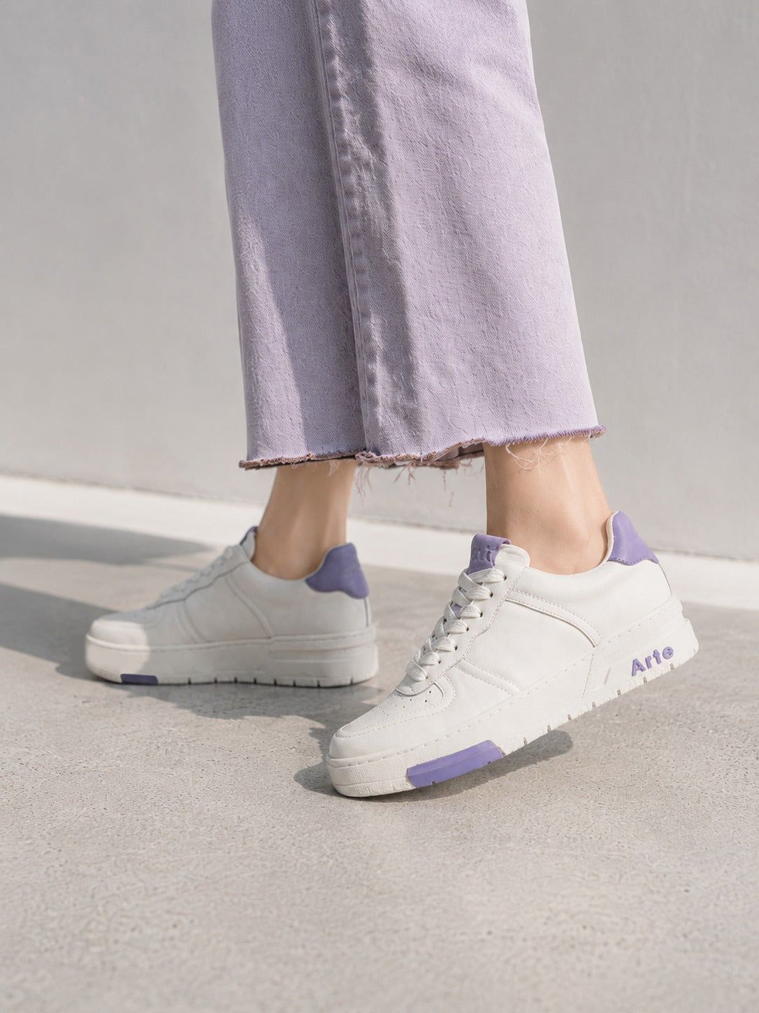 Minimalist Off-White Leather Casual Shoes with Purple Accents