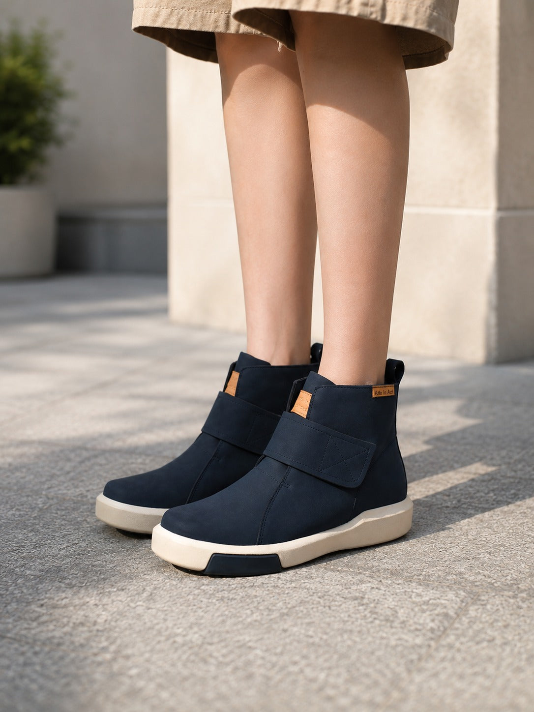 Arte In Acti Lightweight Comfort. Refined Everyday Style.